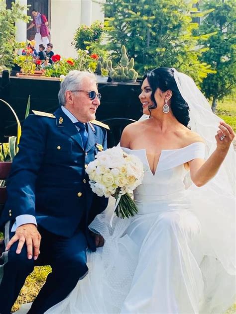Fotografia cu Ioana Năstase și un milionar cunoscut care.